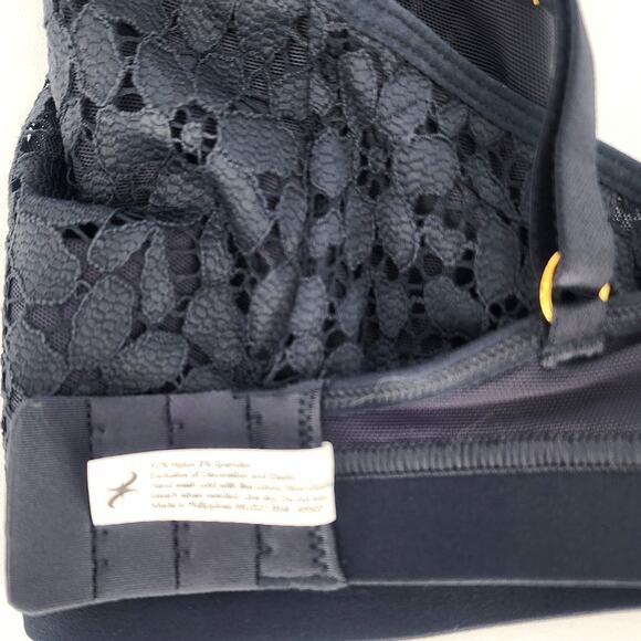 LIVELY Lace Triangle Bralette – Deep Blue – Size 3 (Medium / 34C–34D, 36A–36B) - Picture 4 of 4